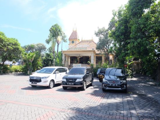 Фото Lotus Garden Hotel