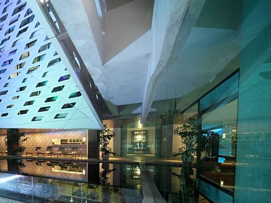 Фото Lit Bangkok Hotel