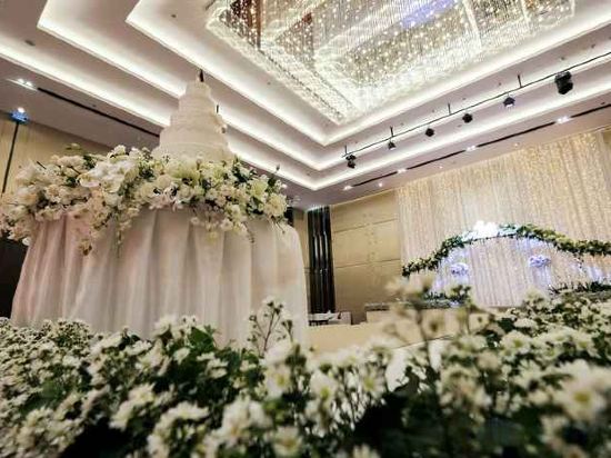 Фото Best Western Plus Wanda Grand Hotel