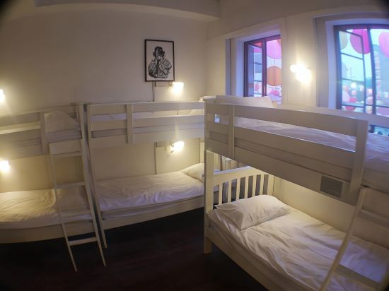 Фото Beat Arts Hostel at Chinatown