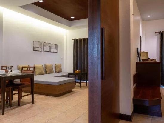 Фото Rose Bay Resort