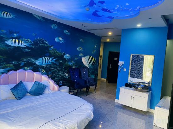 Фото Moon Theme Hotel