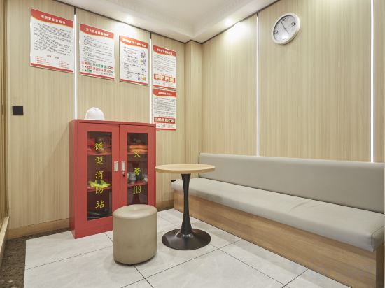 Фото GreenTree Inn Shanghai Hongqiao Hub Convention Center Jinghua Road Shell Hotel