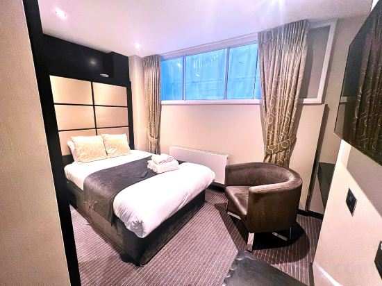 Фото Great St Helen Hotel