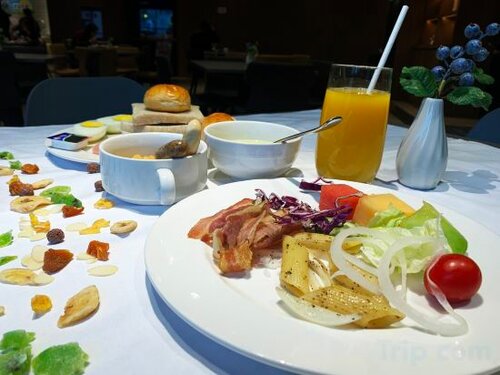 Гостиница Holiday Inn Express Harbin Qunli, an Ihg Hotel в Харбине