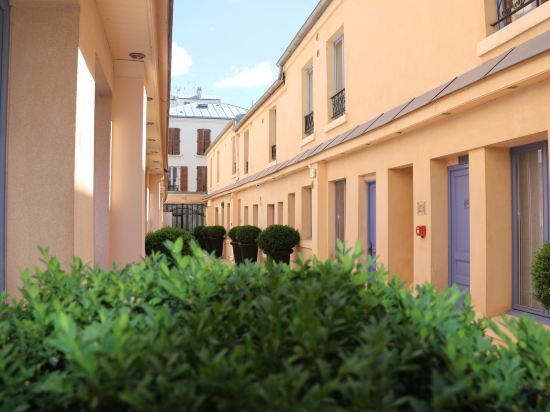 Фото H& xF4; tel de L'Horloge