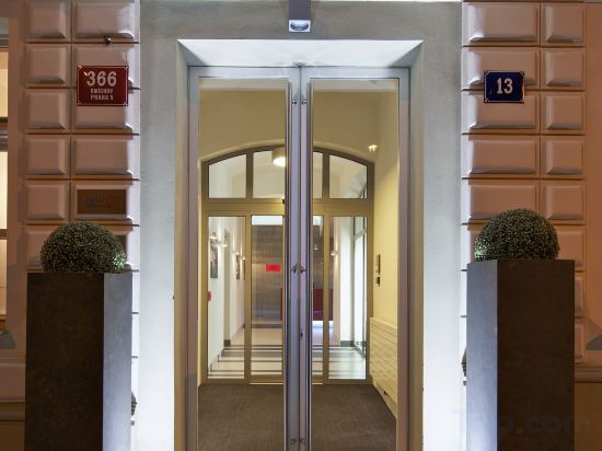 Фото Red and Blue Design Hotel Prague