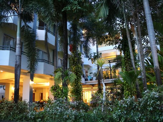 Фото The Greenery Hotel