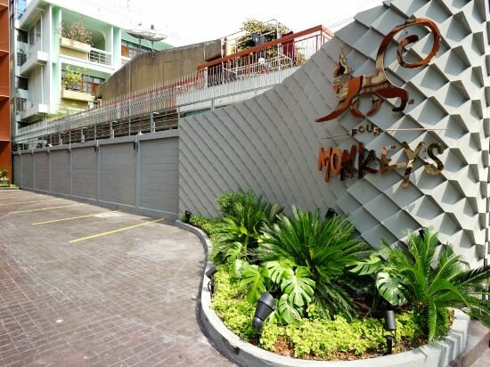 Фото 4 Monkeys Hotel