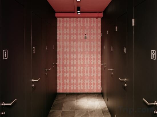 Фото Capsule Hotel - Lucerne Old Town