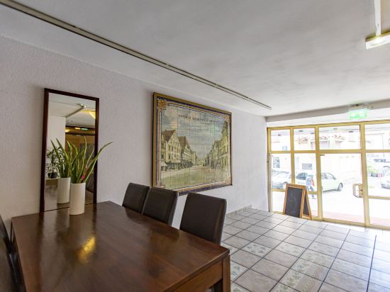 Фото Das Pelikan Hotel Schwäbisch Gmünd