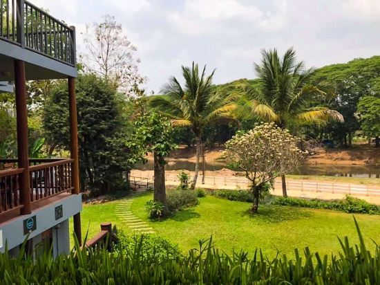 Фото Riverhouse Resort