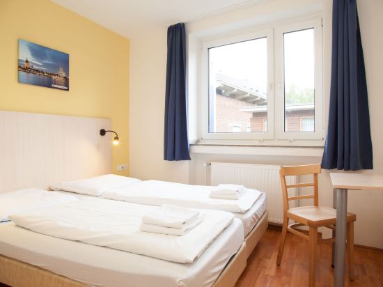 Фото a&o Köln Dom