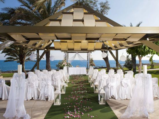 Фото Constantinou Bros Athena Beach Hotel