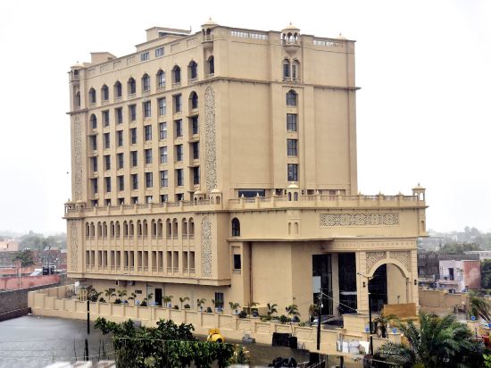 Фото Lemon Tree Premier Dwarka