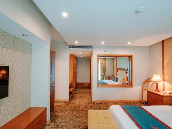 Фото Petro Hotel