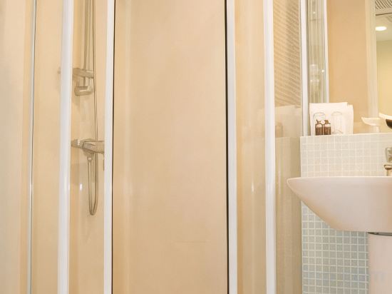 Фото Aphrodite Inn Bangkok