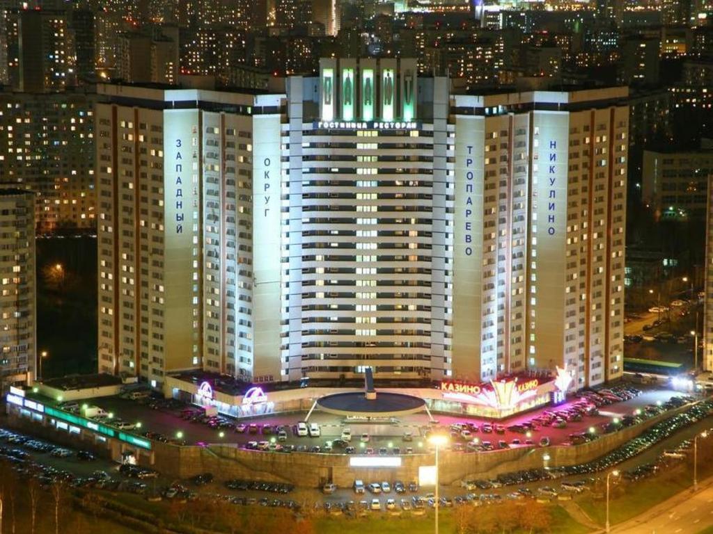 Фото отеля 2