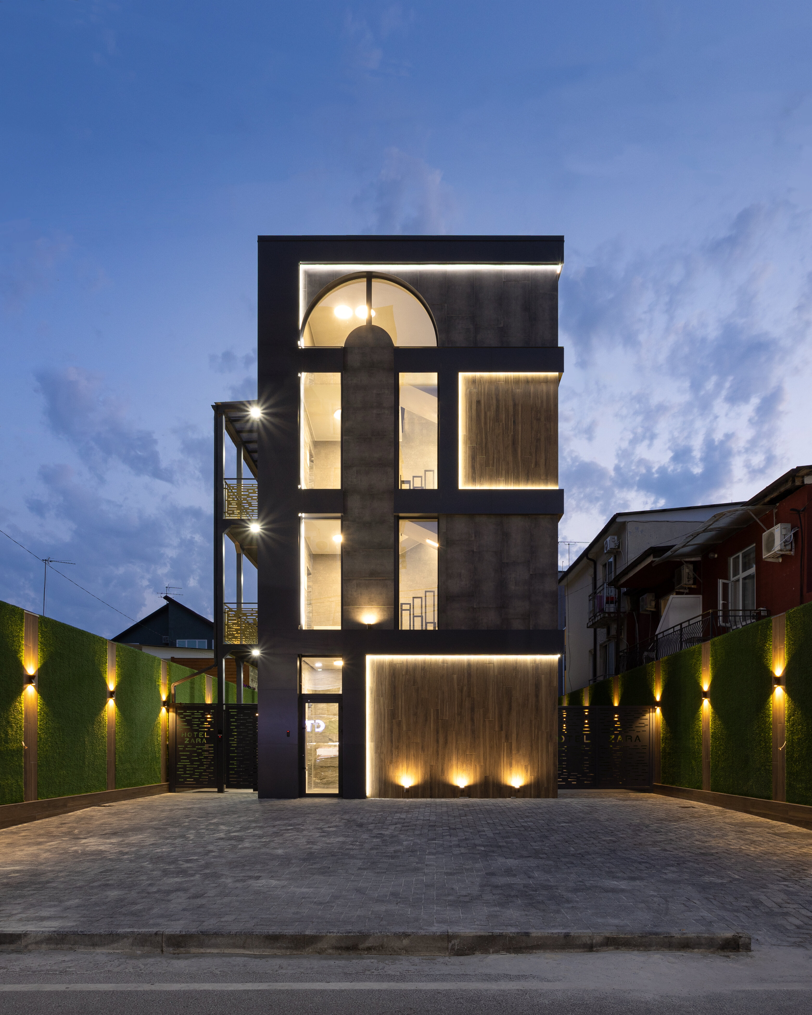 Фото отеля 1