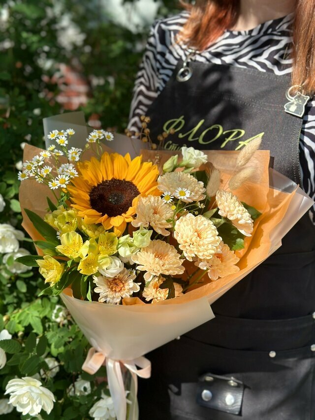 Flowers and bouquets delivery Stflora, Polyarnie Zori, photo