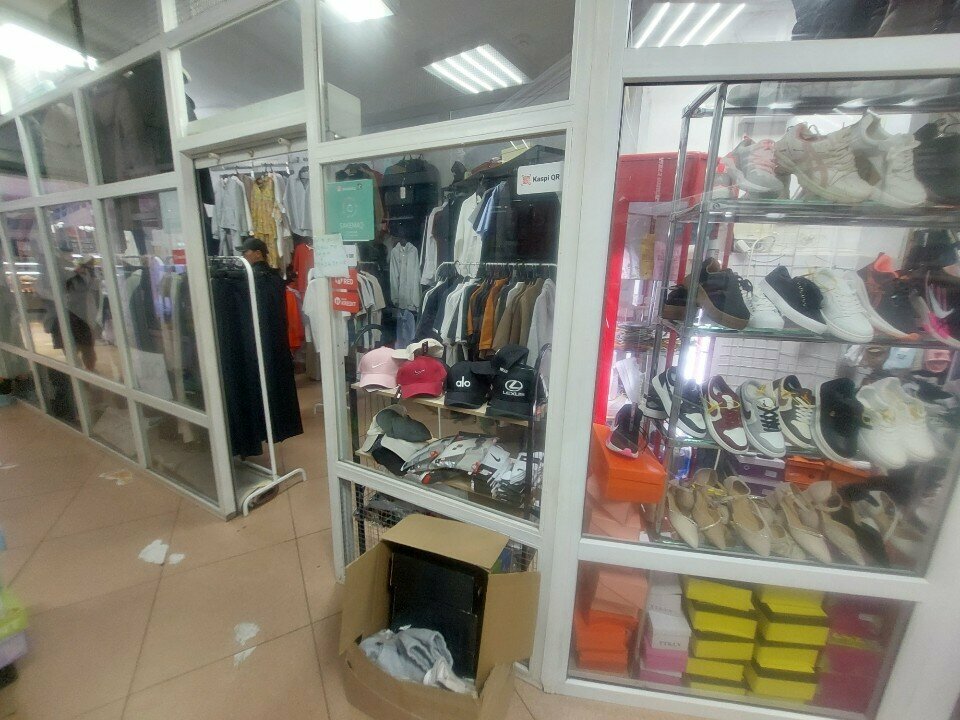 Clothing store Sakemaq, Astana, photo