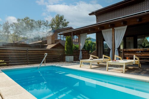 Гостиница Терем у реки в Республике Адыгея