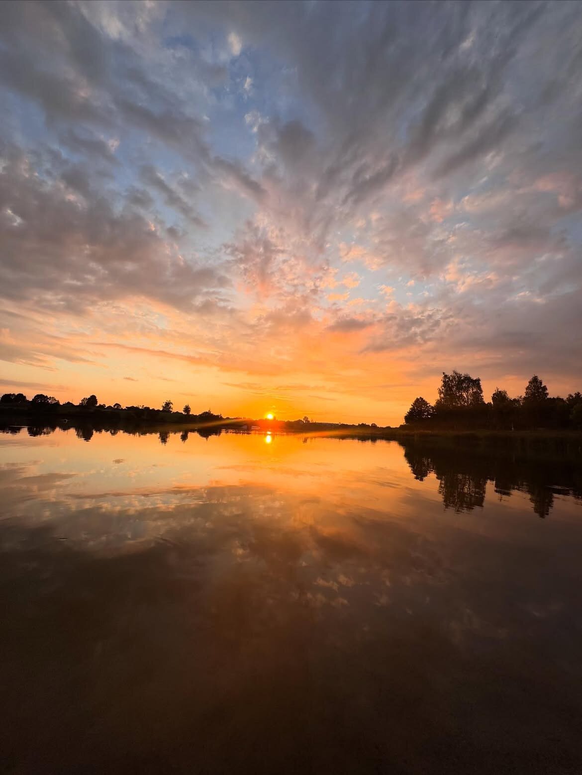 Фото FarFour Inn & Suite