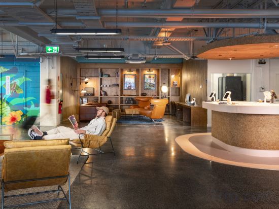 Фото отеля 2