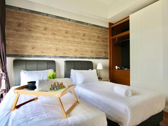 Фото Anggun Residence by Sleepy Bear