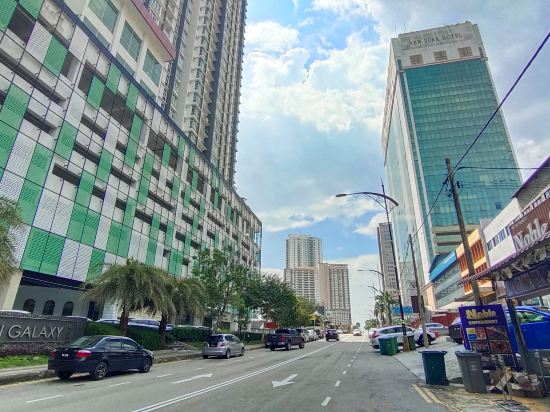 Фото Twin Galaxy Residences