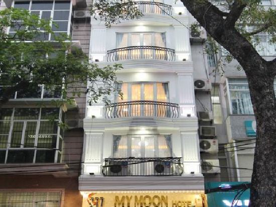 Фото My Moon Hotel