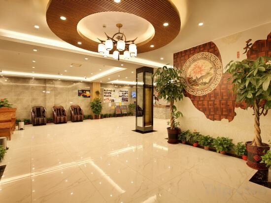 Фото Yangshuo Qingyunge Hotel