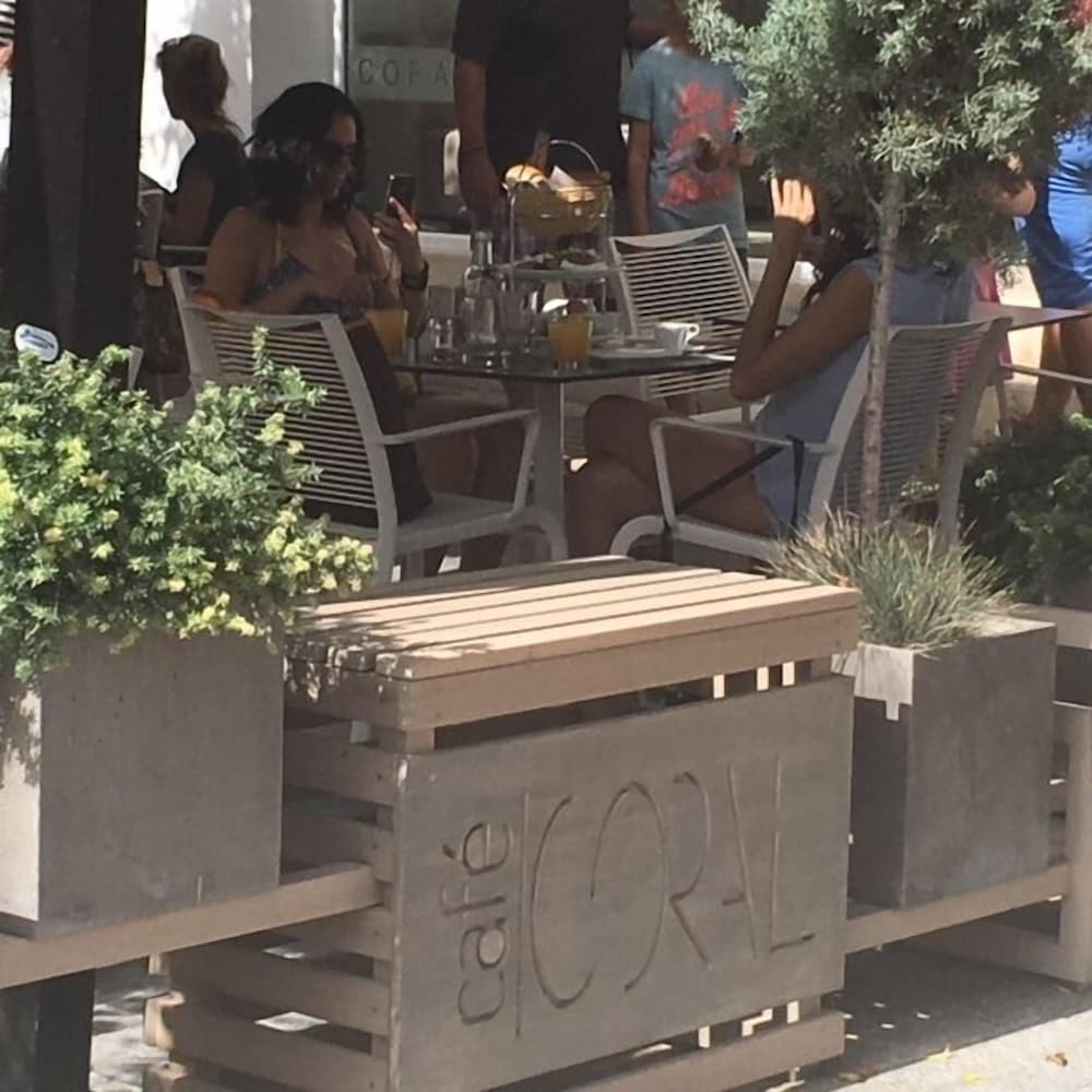 Фото Coral Hotel