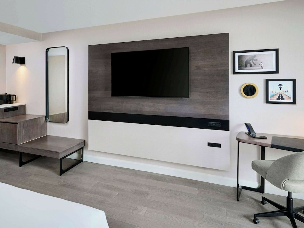 Фото Novotel Toronto Centre