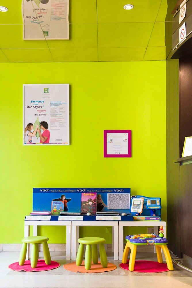 Фото ibis Styles Nantes Centre Place Royale