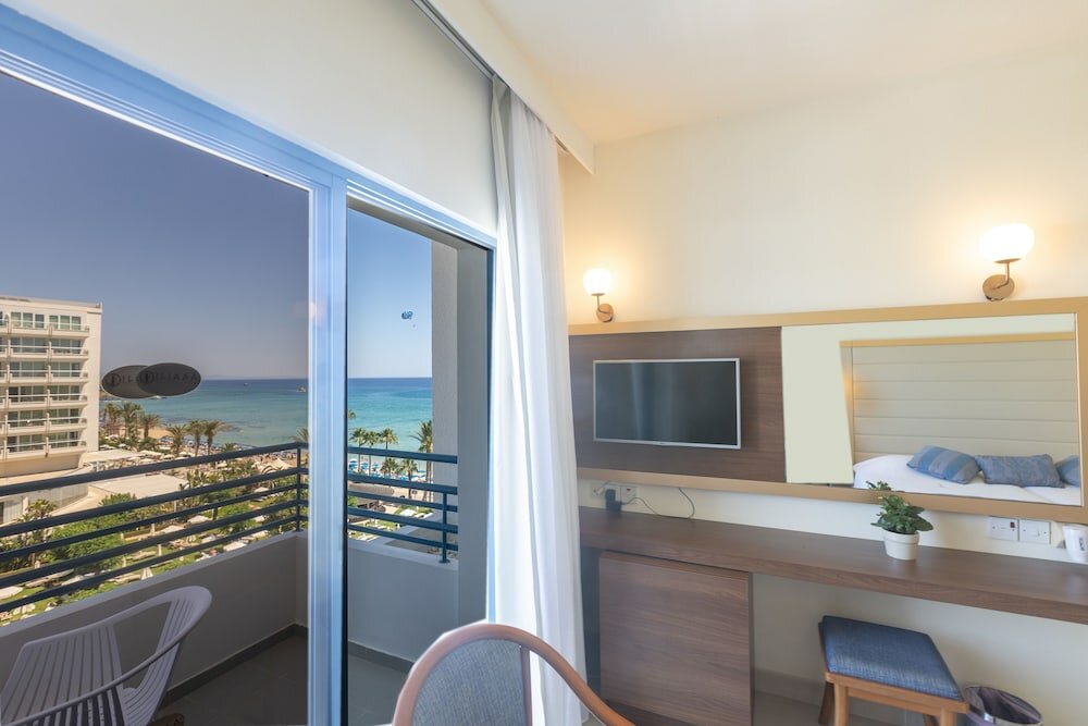 Фото Iliada Beach Hotel