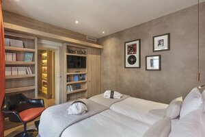 Hotel de Lille (Île-de-France, Seine-Saint-Denis, Tremblay-en-France, Rue de Lille), hotel