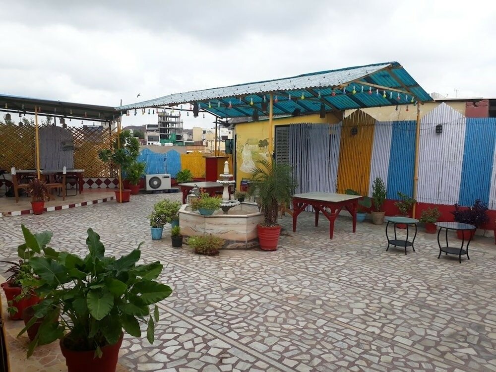 Фото отеля 2