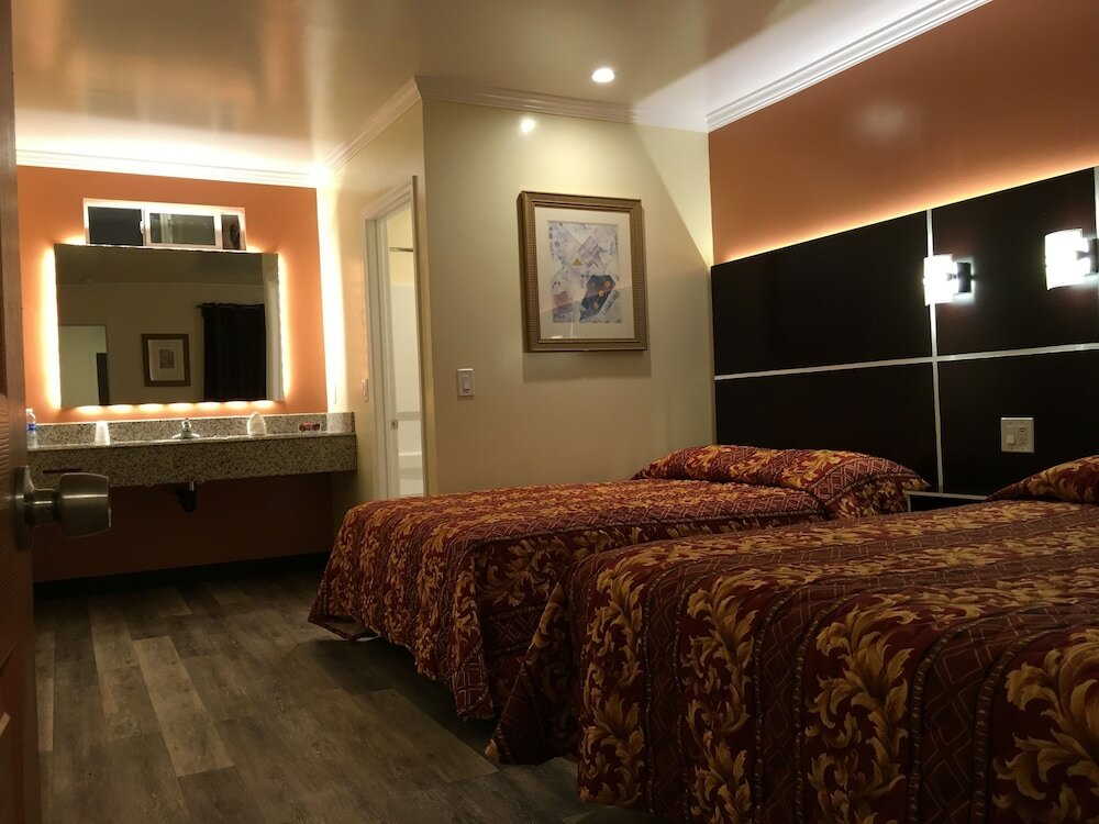 Фото Lincoln Park Motel