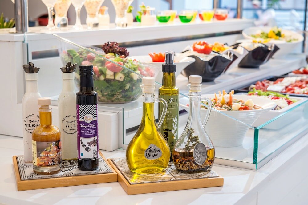 Фото Mari Kristin Beach Hotel - Adults Only