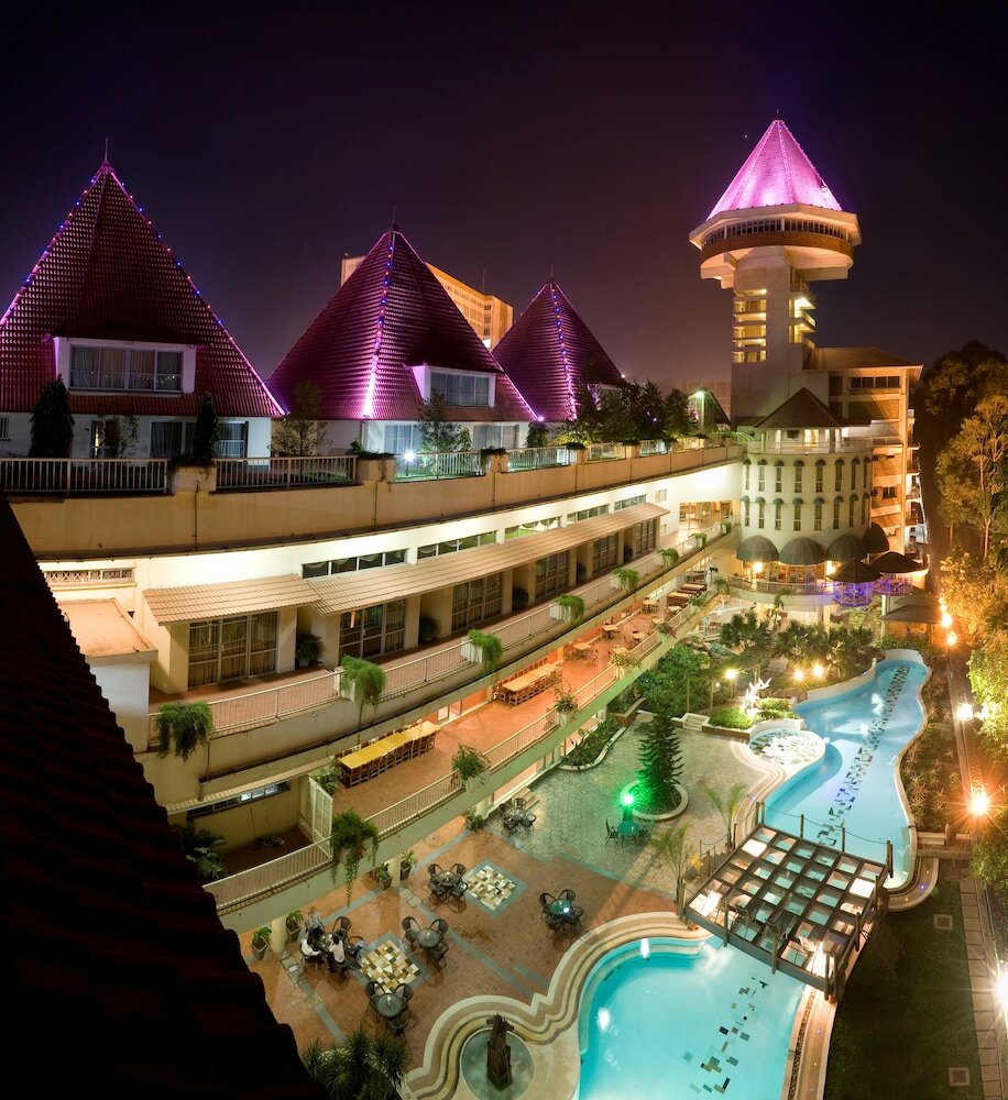 Фото Golf Course Hotel