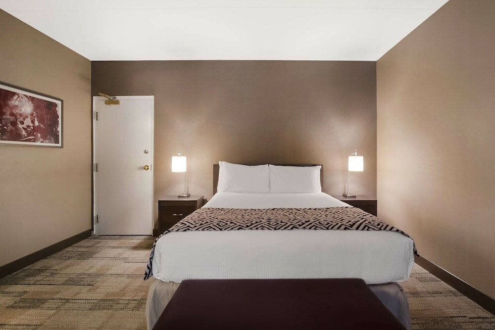 Фото Best Western Colonel Butler Inn