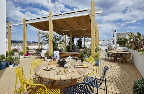 Гостиница Hotel Delamar в Льорет-де-Маре