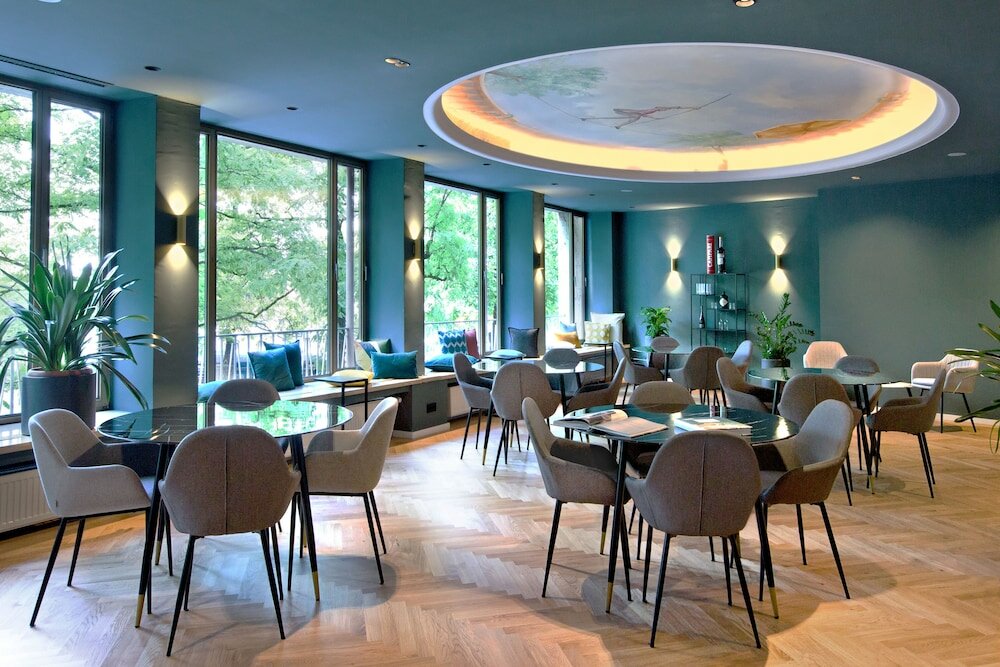 Фото Hotel Rotkreuzplatz