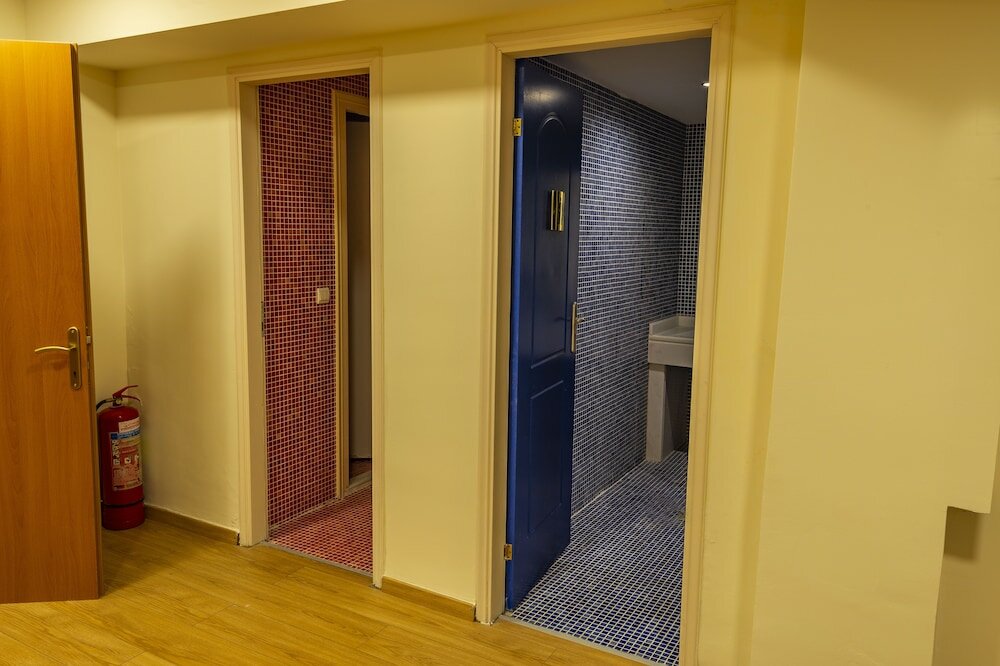 Фото Dolphin Resort Hotel & Conference