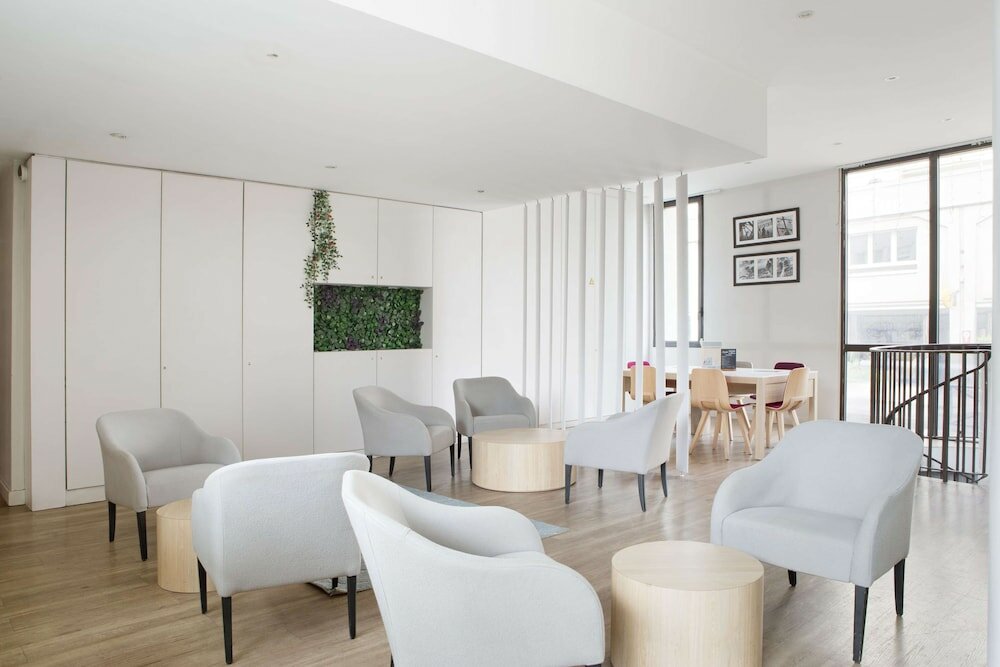 Фото Hotel Kyriad Paris Est - Bois De Vincennes