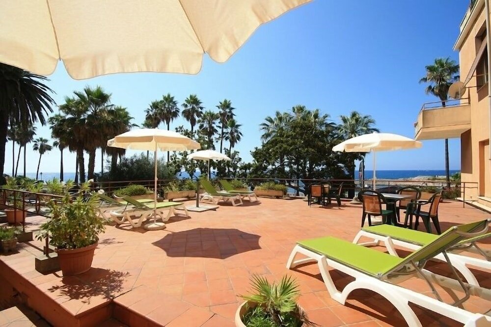 Фото Hotel Kristina