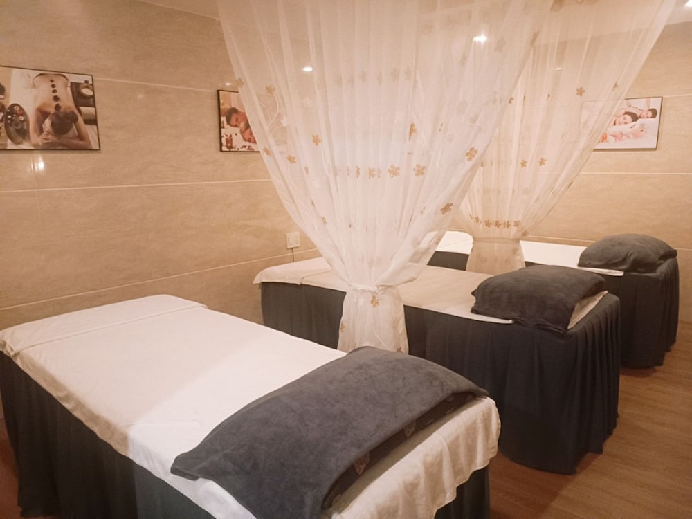 Фото Bizu Royal Hotel