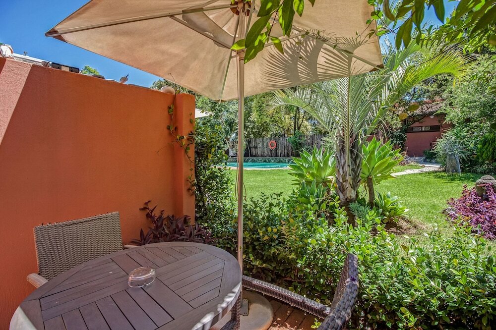 Фото Sitatunga Guest Lodge & Transfers