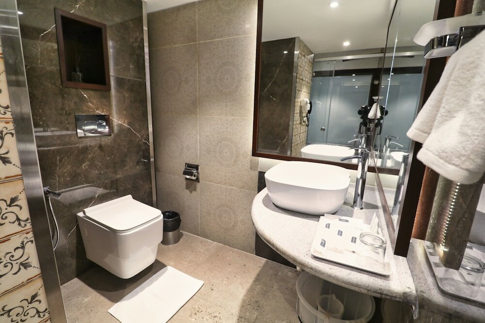 Фото Goldfinch Hotel Mangalore